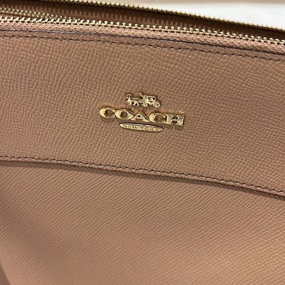 Coach Women's Beige Leather Fulton Strap Shoulder Bag - Picture 8 of 8